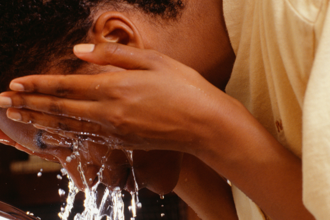 An Exfoliating Face Cleanser for Summer